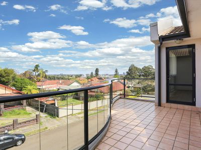 10 / 35-37 Ashburn Place, Gladesville