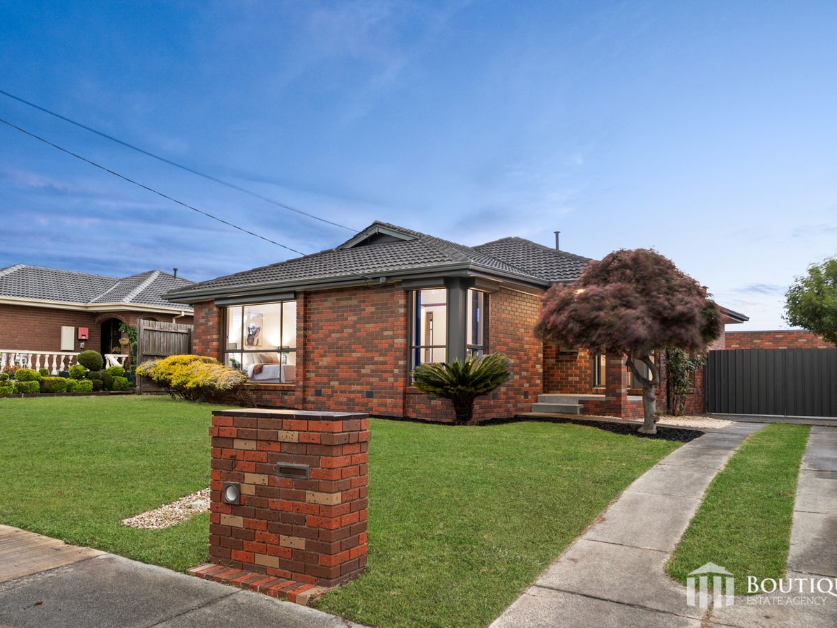 3 Griffiths Court, Dandenong North