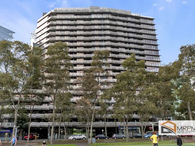 604 / 8 Waterview Walk, Docklands