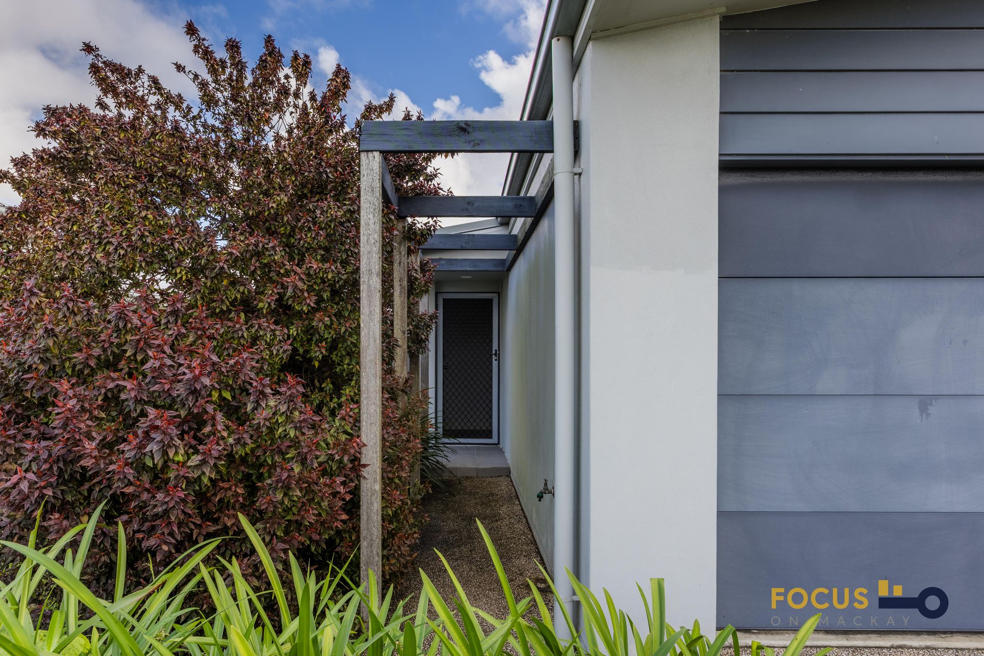 31 a & b Primavera Boulevard, Beaconsfield