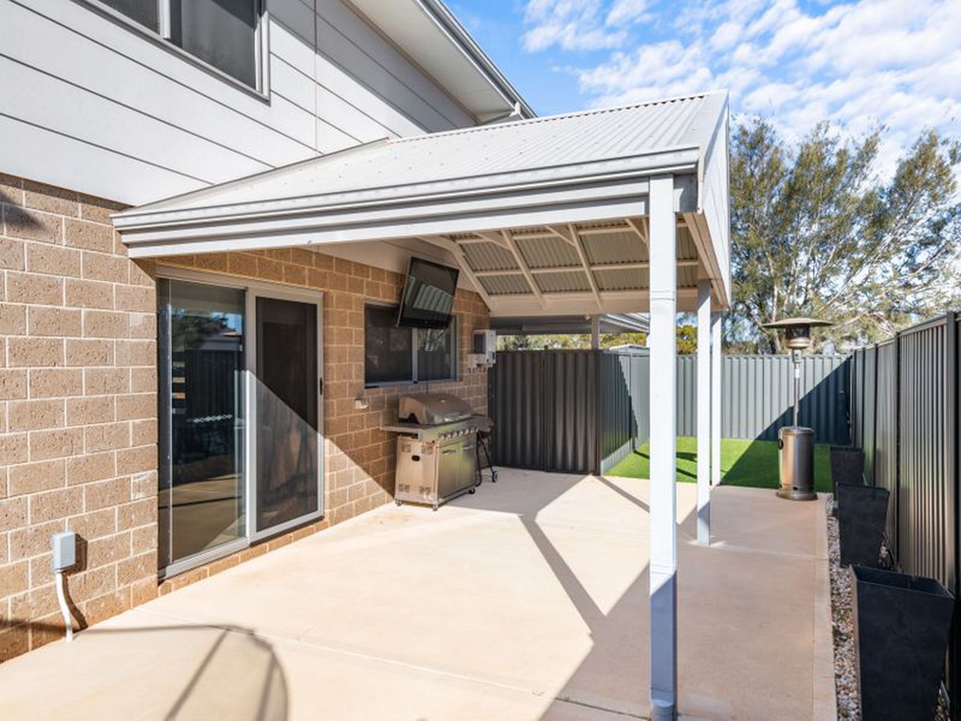 1 / 3 Kuwarra Lane, Karlkurla