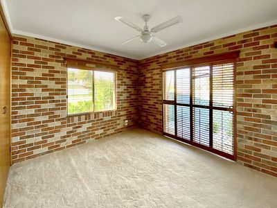 1 / 122 York Street, Forbes