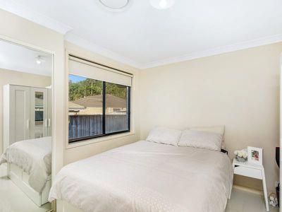 24 Silvereye Ct, Woodcroft