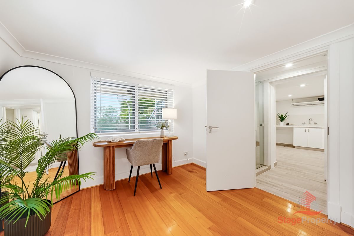 10 Cliff Road, Claremont