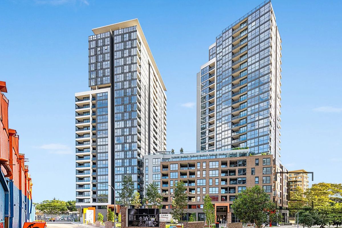 1707 / 7 Nipper Street, Homebush