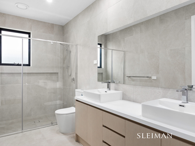 4b Bosco Terrace, Keilor Lodge