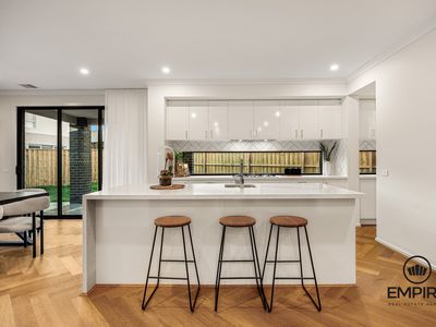 168 Villa Doria Drive, Clyde North
