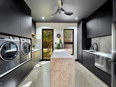 22 Akame Avenue, Caravonica
