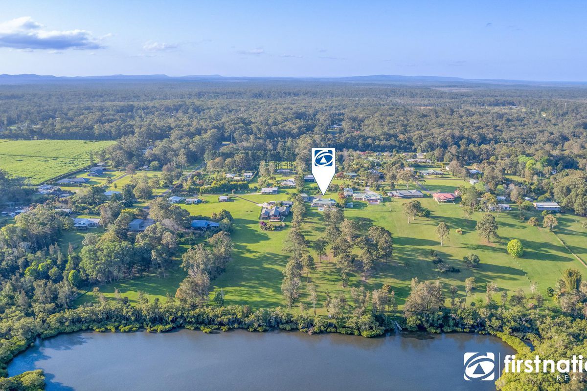 25 Waterview Crescent, Woombah