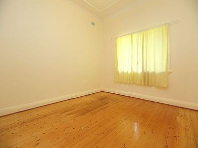 4 The Boulevarde, Yagoona