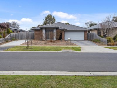 27 Tree Change Way, Woodend