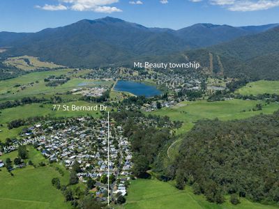 77 St Bernard Drive, Tawonga South