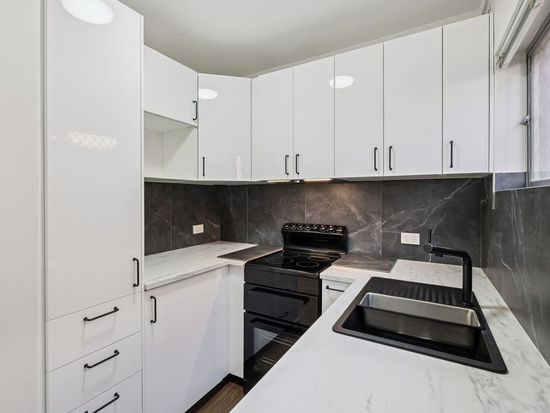 3 / 4 Villiers Street, Yokine