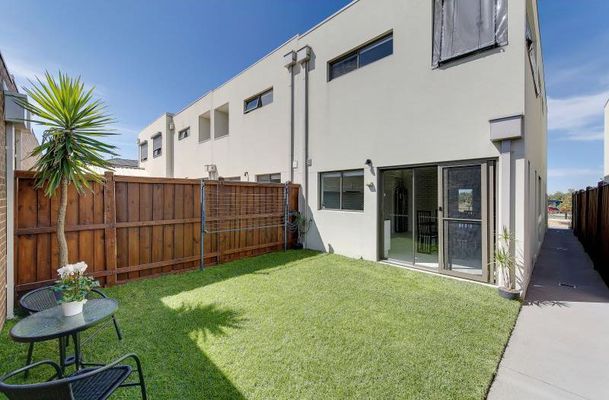 16 Rosette Parade, Mickleham