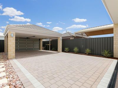 30 Cuddlepie Turn, Banksia Grove