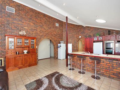 9 Equestrian Drive, Yamanto