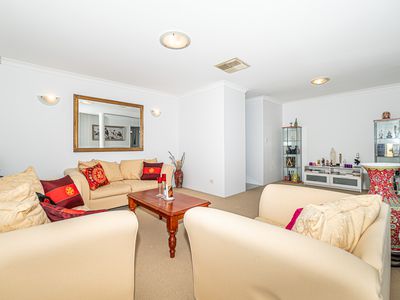 40 Delphine Ave, Dianella