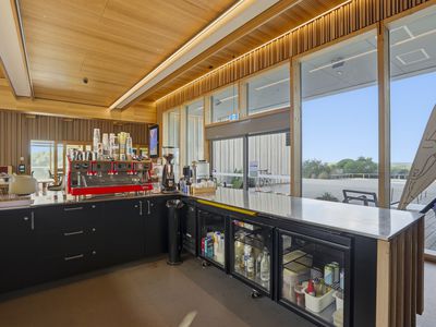 2-4 Bass Highway, Parklands