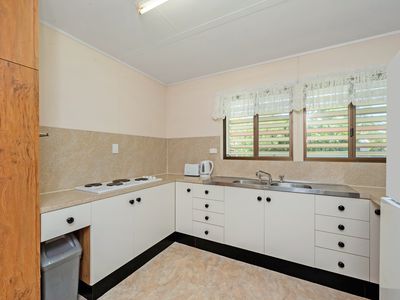 9 Brent Street, Douglas