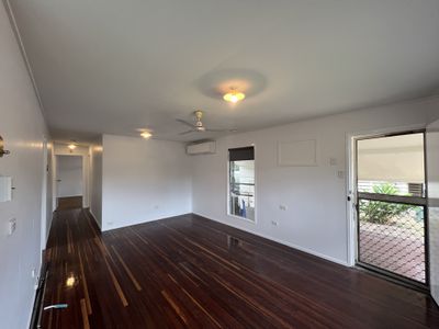 10 Rolfe Street, Moranbah