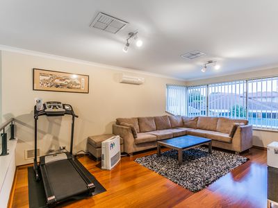 60 Whitfeld Terrace, Winthrop