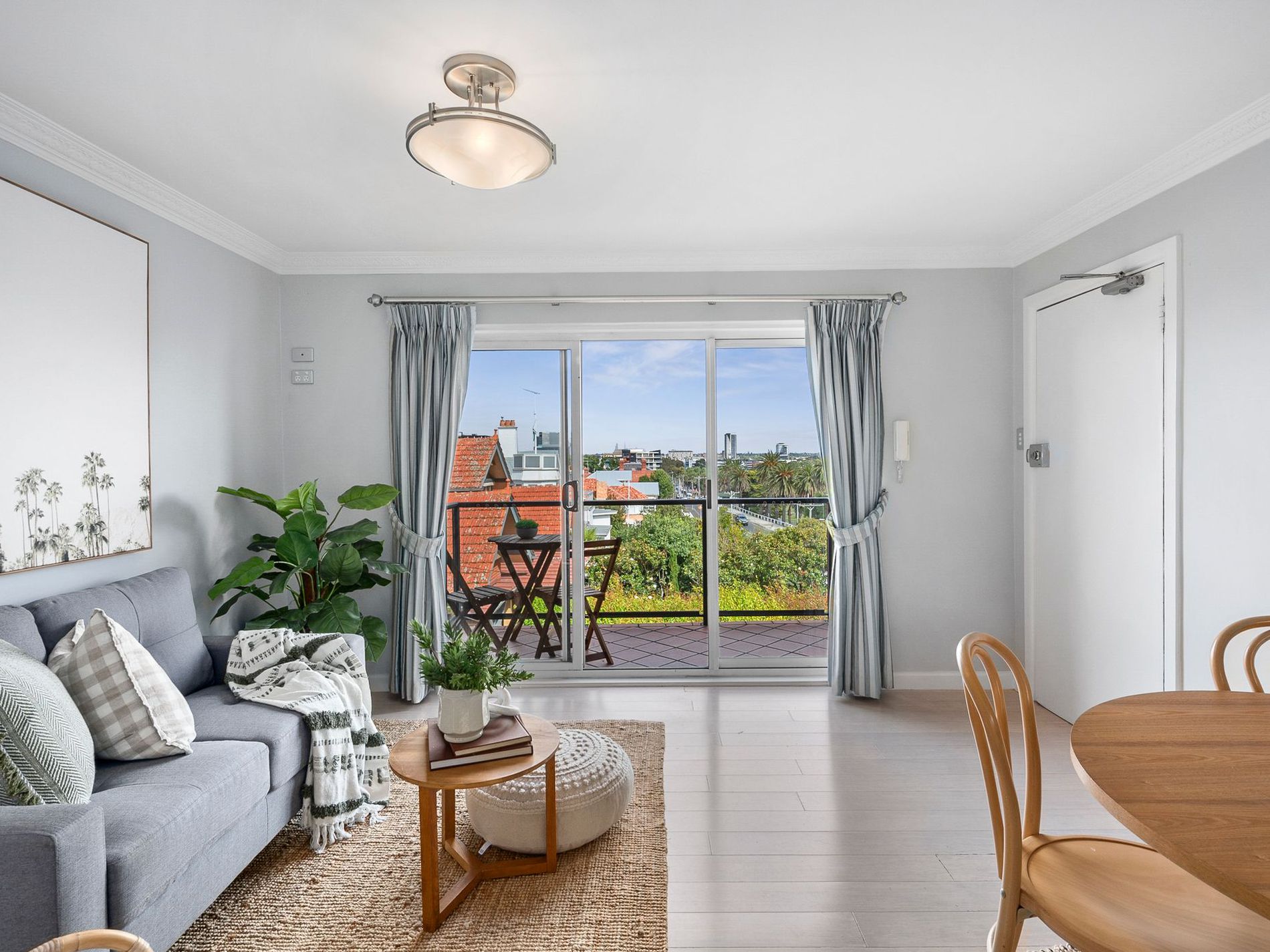10 / 50 Eastern Beach Road, Geelong