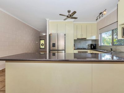 37 Kafcaloudes Crescent, Moulden