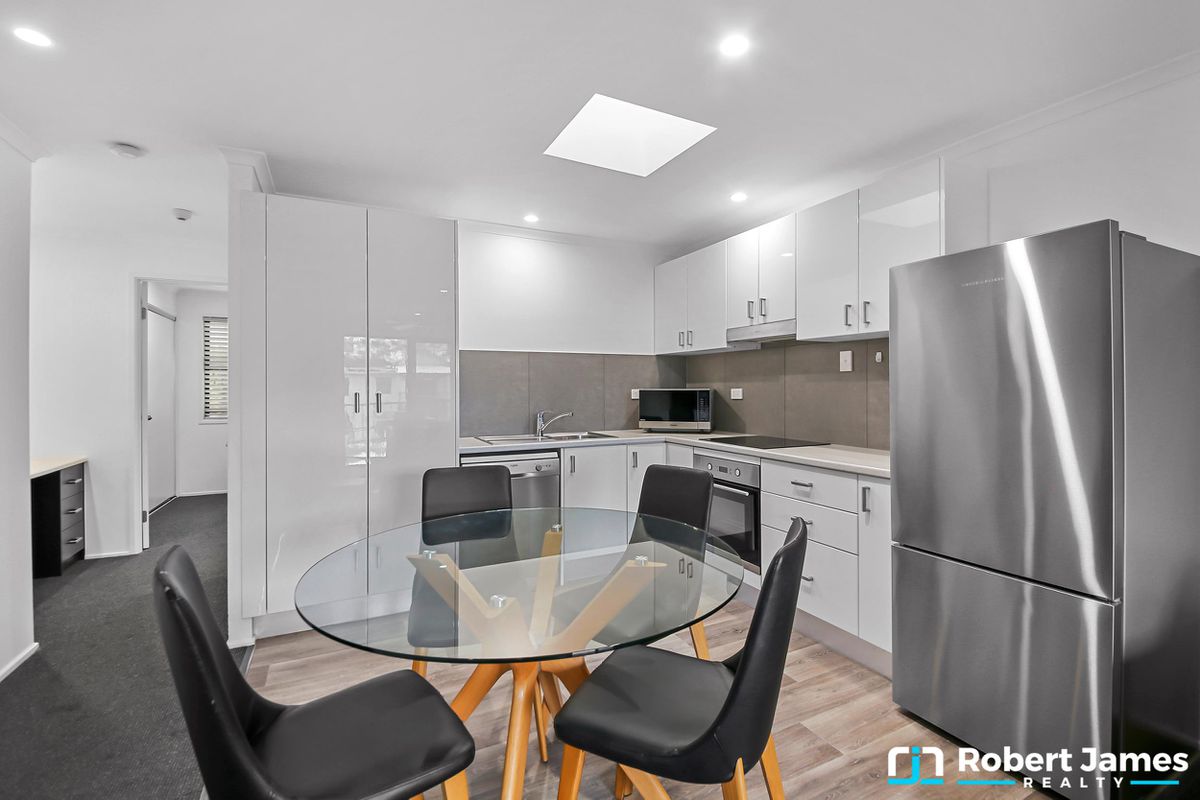 521 & 522 / 3 Hilton Tce, Tewantin