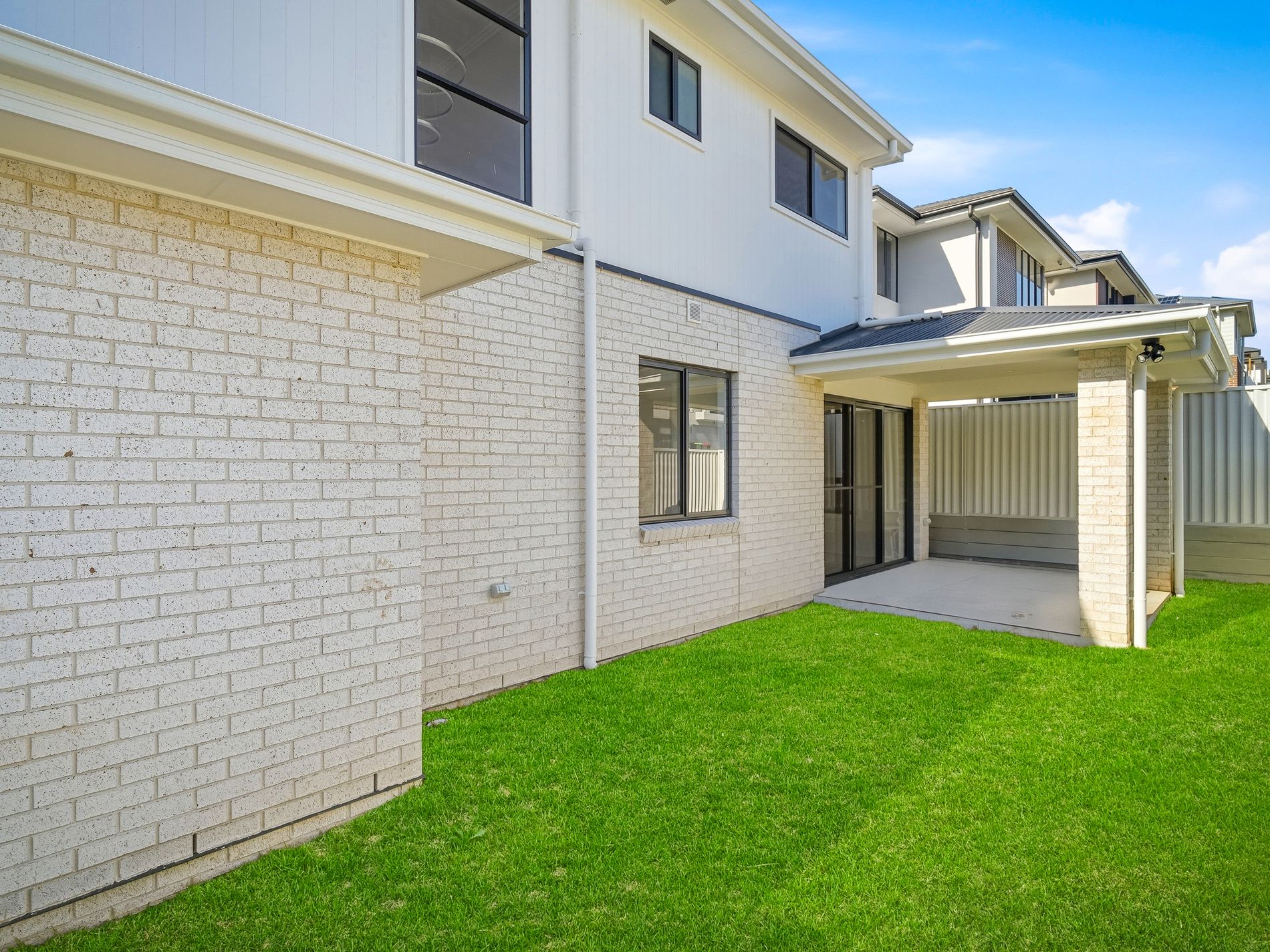 26 Rainforest Street , Box Hill