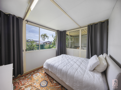 6 White Swan Avenue, Blue Haven