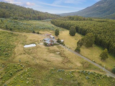 679 Gulf Road, Liffey