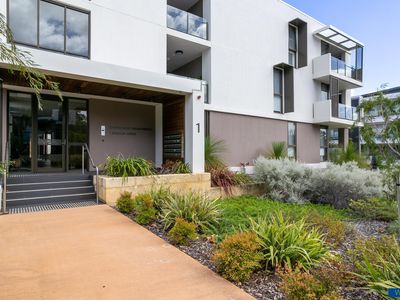 2 / 1 Stadium Drive, Floreat