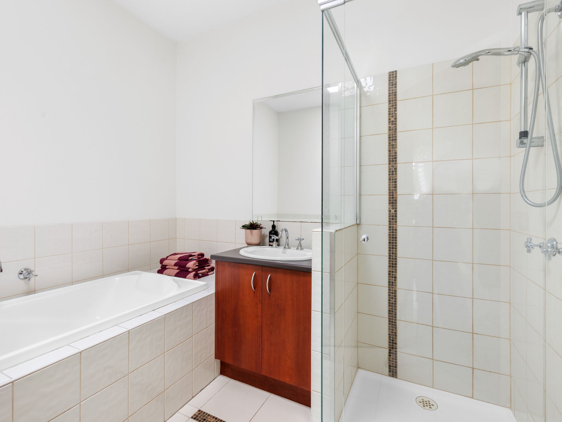 77 Gordon Street, Newport