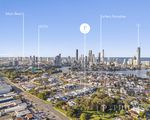 2 / 8 Vespa Crescent, Surfers Paradise