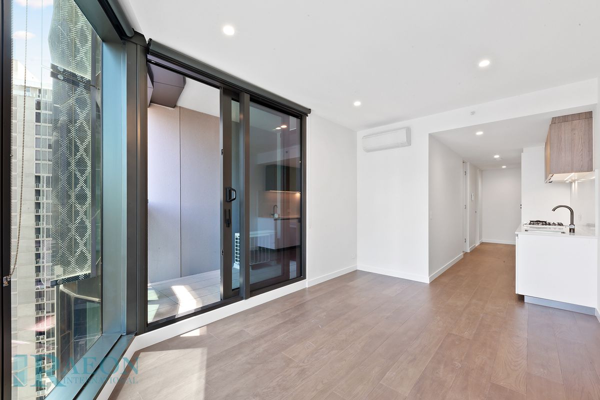 2003/23 Mackenzie Street, Melbourne