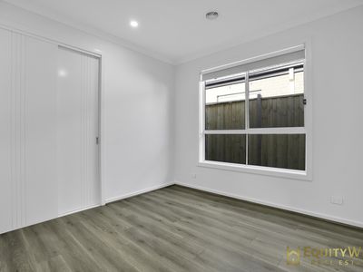 85 Pienza Road, Fraser Rise