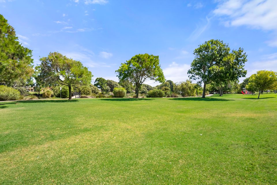 25 Seawind Drive, Rockingham
