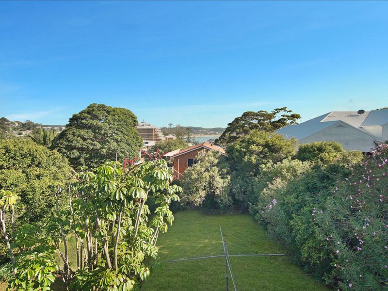 1 / 6 Tiarri Crescent, Terrigal