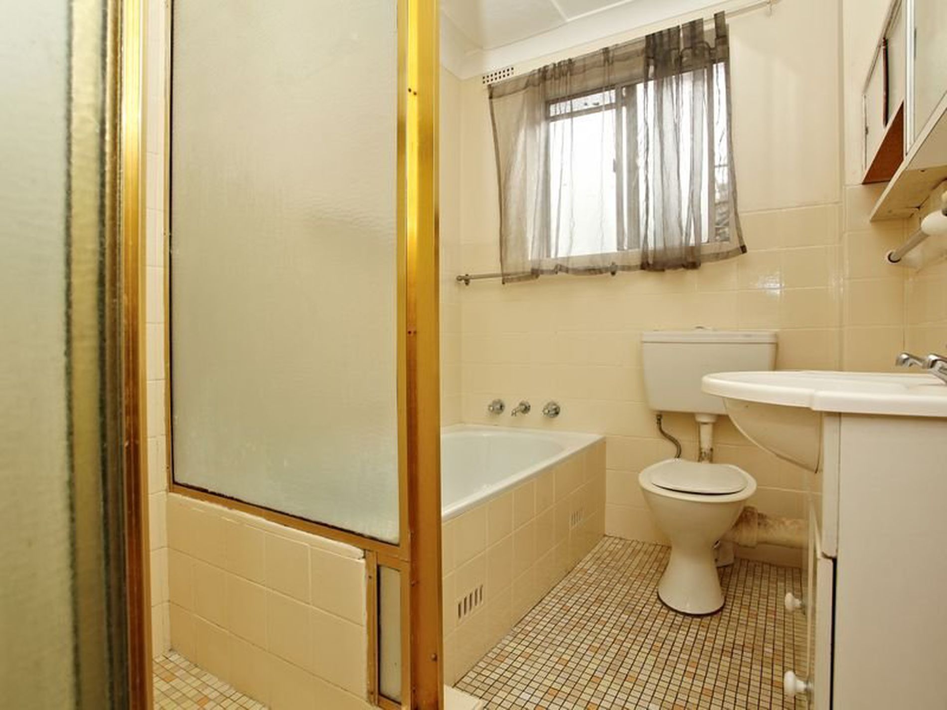 2 / 866 Botany  Road, Mascot