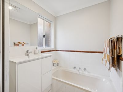 2 / 106 Royal Street, Tuart Hill