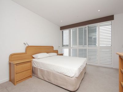 806 / 21 Bow River, Burswood
