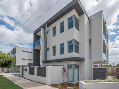 2/225 Loftus Street, Leederville