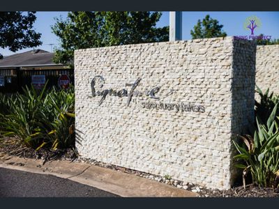 32 Signature Boulevard, Point Cook