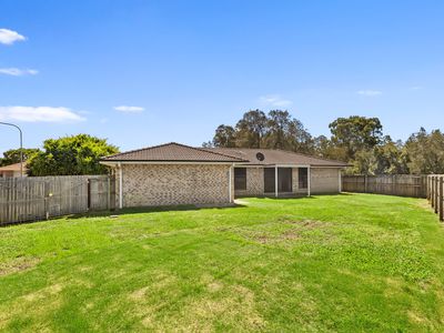 3 Rene Ct, Wynnum West