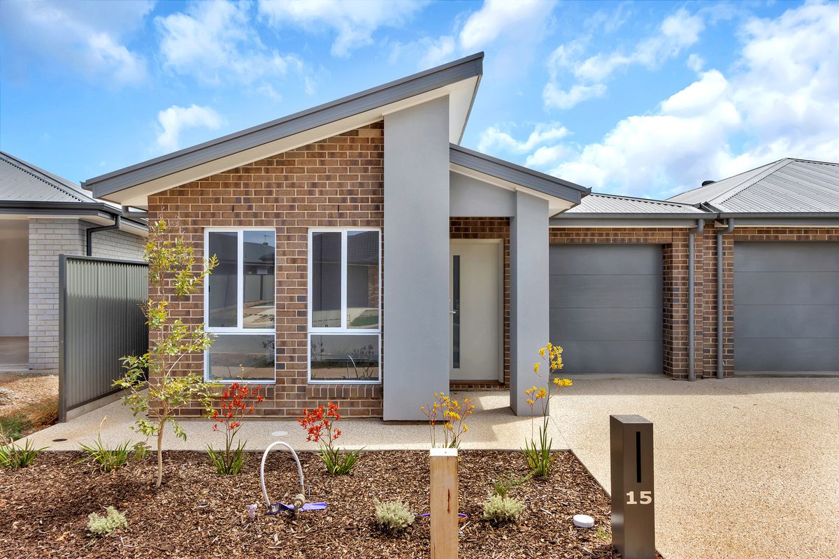 Luxury Living in Eyre - 15 Tallerack Street