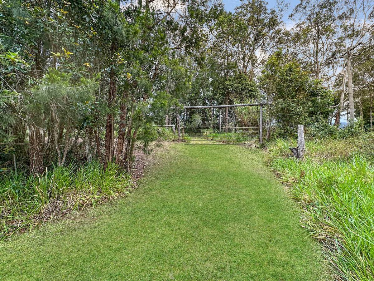 24 Willetts Road, Atherton