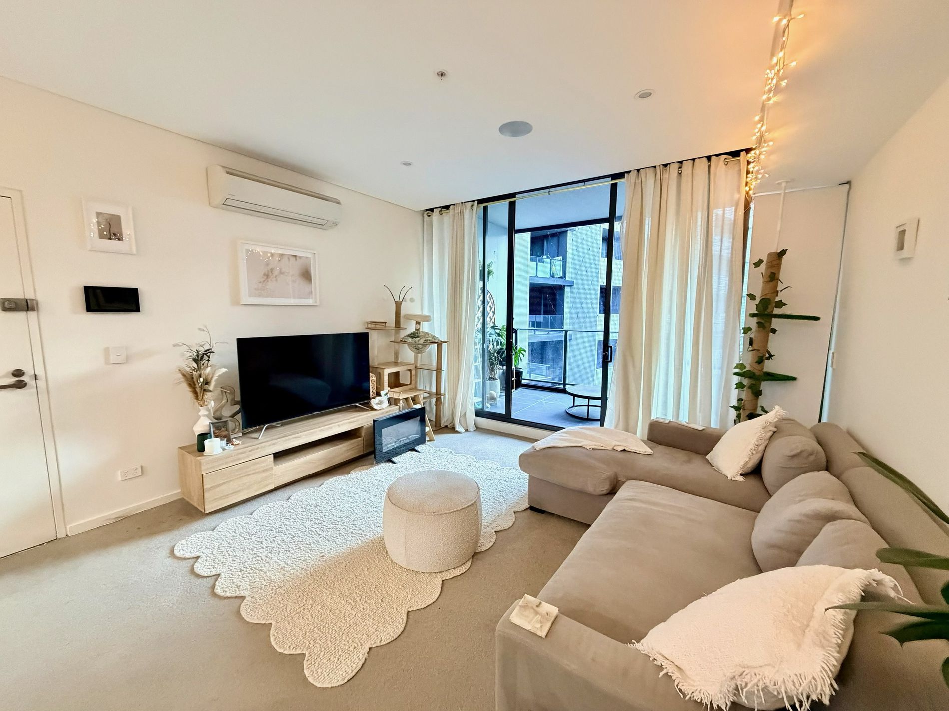 9026 / 11 Bennelong Parkway, Wentworth Point