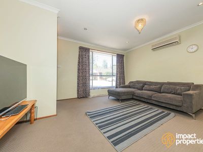 4 / 111 Keverstone Circuit, Isabella Plains