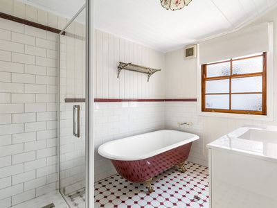 14 Erskine Avenue, Kedron