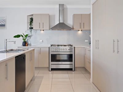 44 Southaven Drive, Helensvale